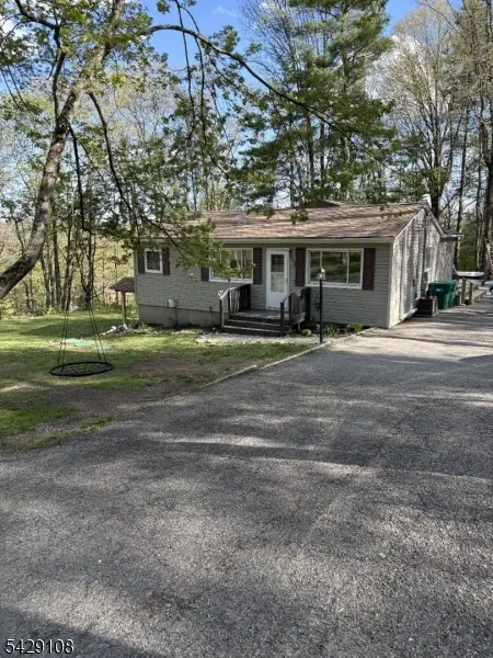 902 So Beach Tr, Stillwater Twp., NJ 07860