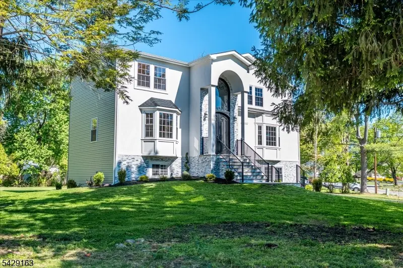 22 Mary Ellen Dr, Edison, NJ 08820 - #3