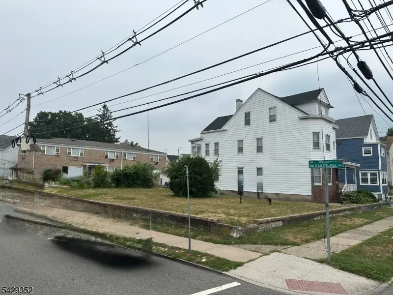 82 Montclair Ave, Paterson, NJ 07503 - #2