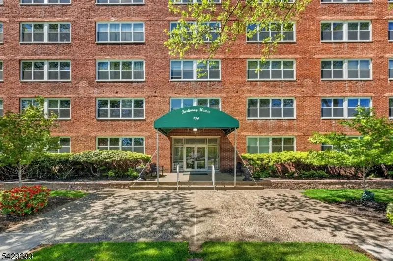 926 Bloomfield Ave #3A, Glen Ridge, NJ 07028 - #2