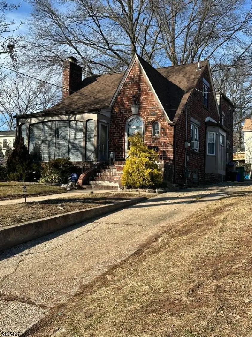 123 E 6th Avenue, Roselle, NJ 07203 - #2
