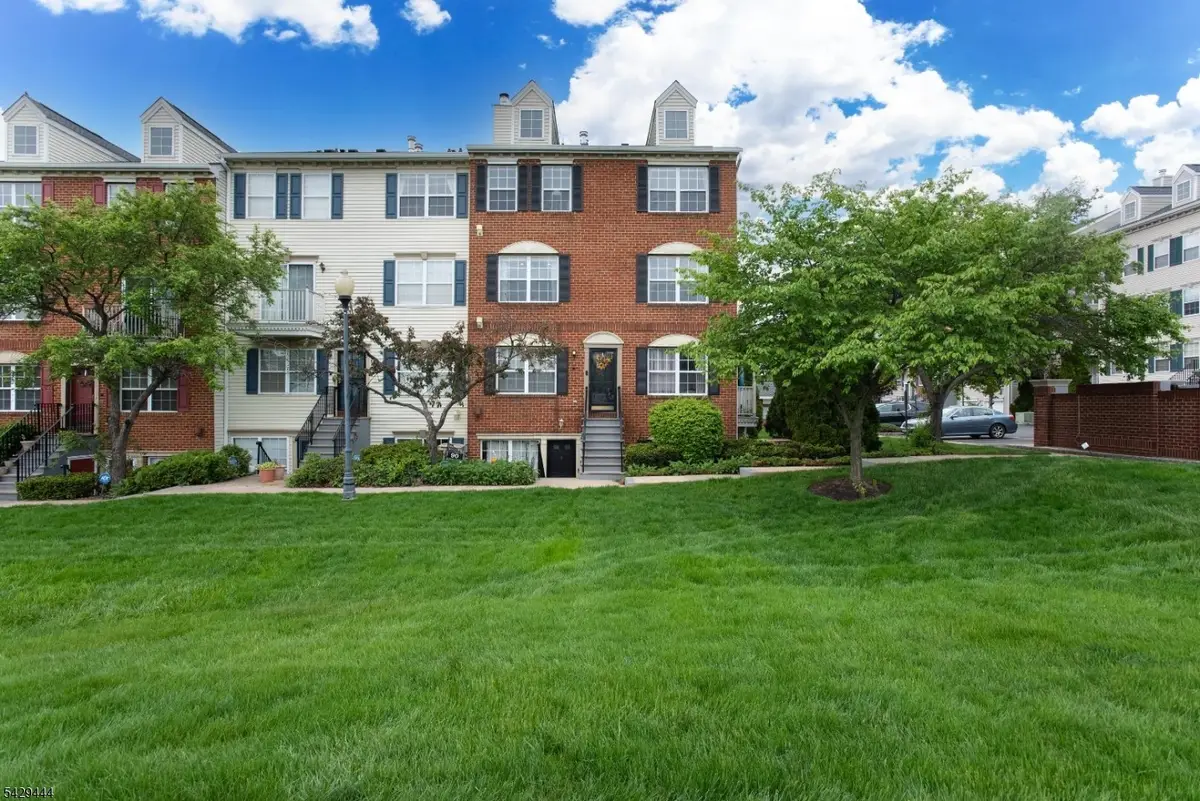 89 Vaughan Dr #89, Newark, NJ 07103 - #1