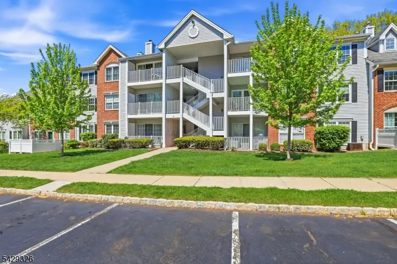 808 Breckenridge Dr, Branchburg, NJ 08876 - #1