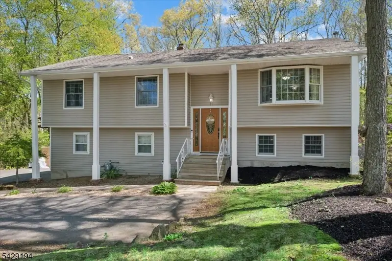 11 Knoll Dr, Denville, NJ 07866 - #2