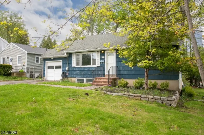 161 Beachwood Rd, Parsippany Troy Hills, NJ 07054 - #3