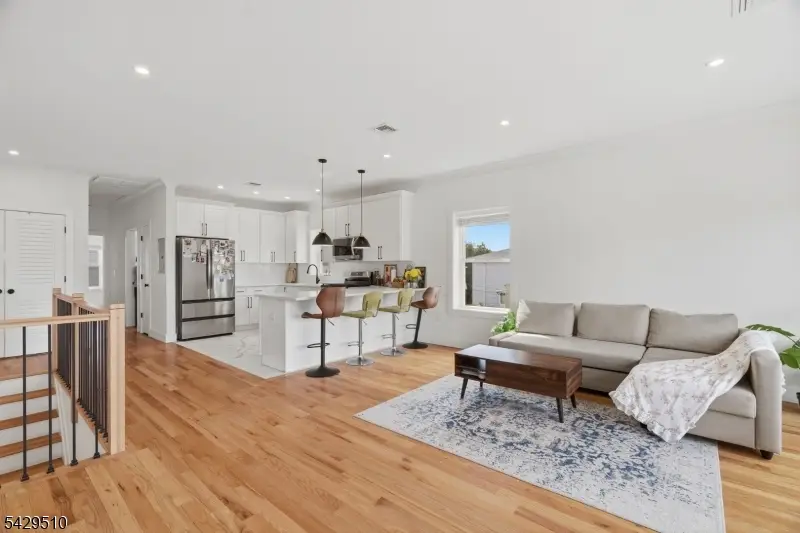 31 Patterson St, Harrison, NJ 07029 - #2