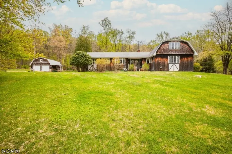 49 Frog Hollow Rd, Tewksbury, NJ 07830 - #1