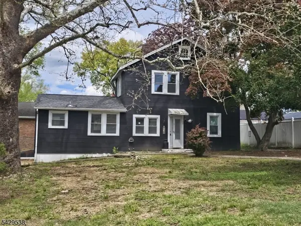 34 Walnut Ave, Pompton Lakes Boro, NJ 07442
