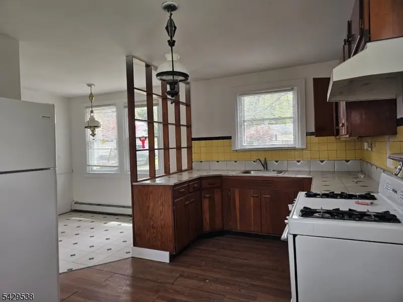 34 Walnut Ave, Pompton Lakes, NJ 07442 - #3