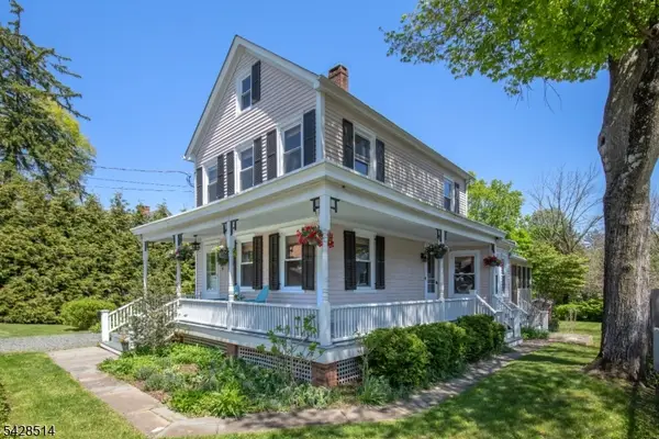 16 William St, Tewksbury Twp., NJ 08858