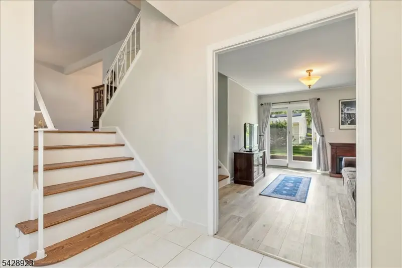 2107 Meadowview Rd, Scotch Plains, NJ 07076 - #2