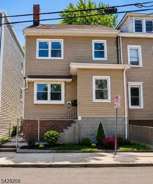 57 Highland St, Paterson City, NJ 07524