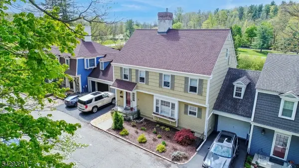 2 Eaglet Gln, Allamuchy Twp., NJ 07840
