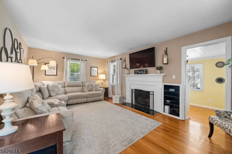 36 Burlington Rd, Clifton, NJ 07012 - #3