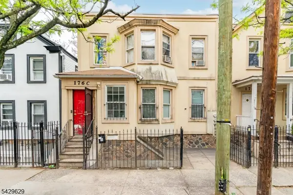 176C Parker St, Newark City, NJ 07104