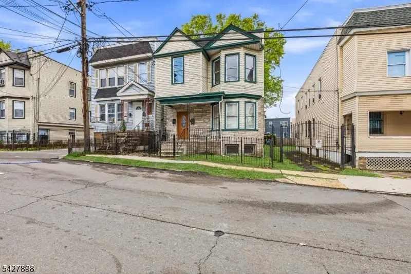 37 Tichenor Ter, Irvington, NJ 07111 - #3
