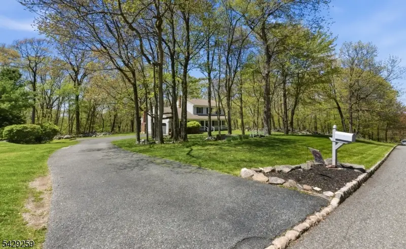 63 Skyline Dr, Sparta, NJ 07871 - #3