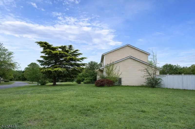 40 Jefferson Dr, Piscataway, NJ 08854 - #2