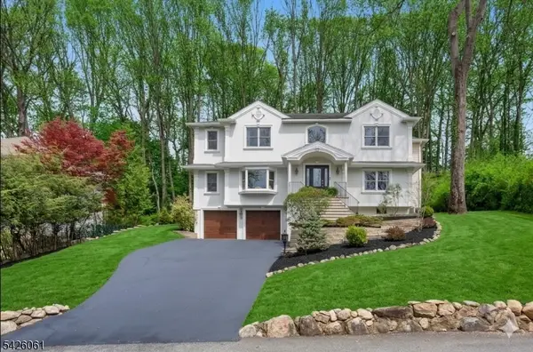 15 Malcolm Pl, Mahwah Twp., NJ 07430