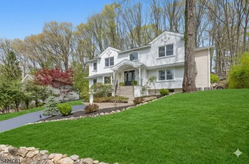 15 Malcolm Pl, Mahwah, NJ 07430 - #2