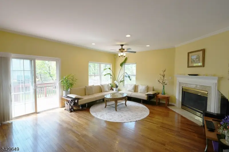 10 Queens Ln, Preakness, NJ 07470 - #1