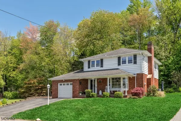 5 East St, Wanaque Boro, NJ 07465