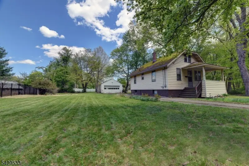 86 Greenwood Ave, Pequannock, NJ 07440 - #1