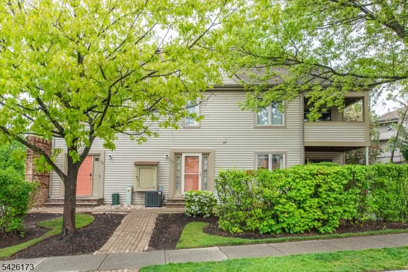 125 Sunrise Dr, Whippany, NJ 07981 - #1