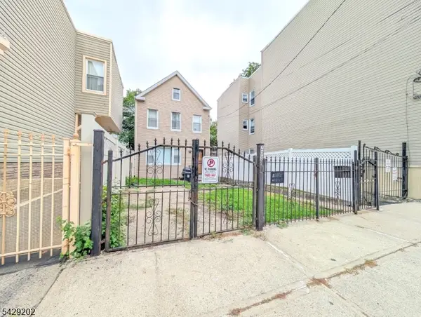 203 Lake St, Newark City, NJ 07104
