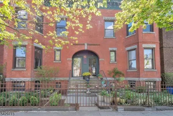 116 Park Ave, Newark City, NJ 07104