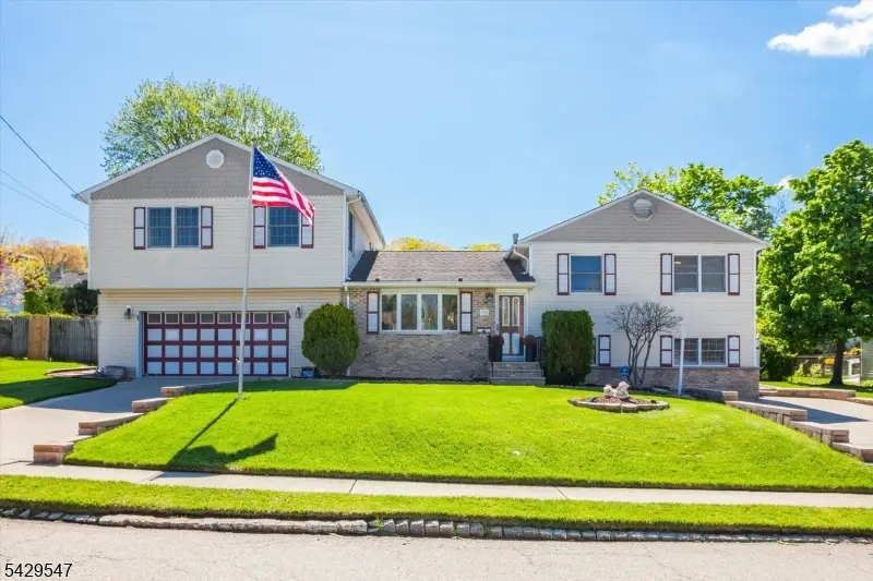 208 Perry St, Dover, NJ 07801 - #3