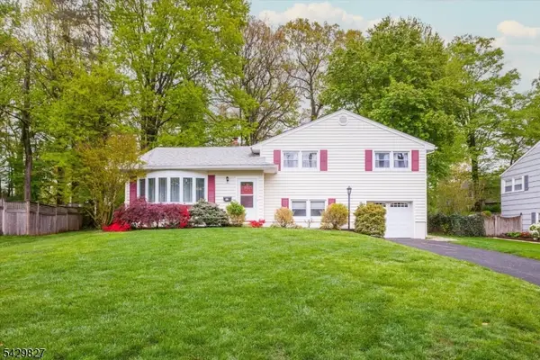 10 Ridge Way, Fanwood Boro, NJ 07023