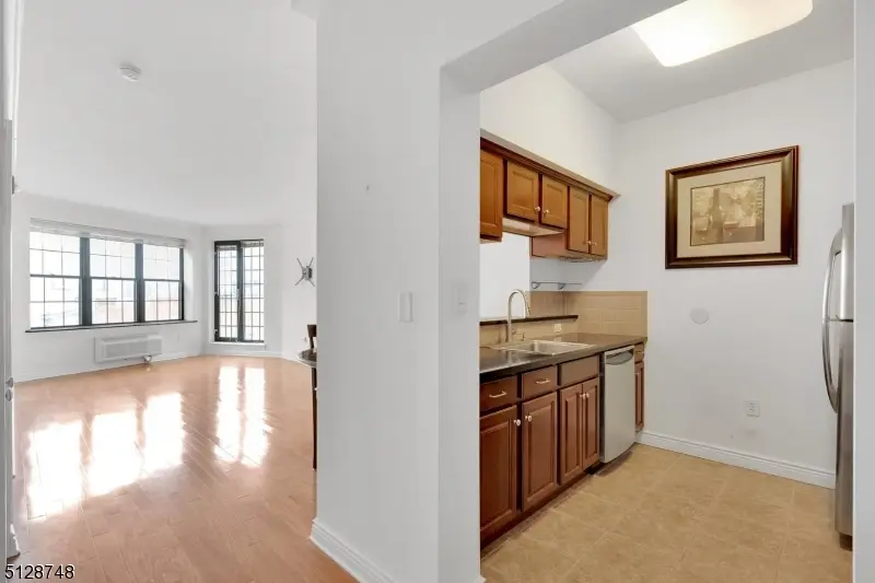7 Prospect St Unit 303 #303, Morristown, NJ 07960 - #1