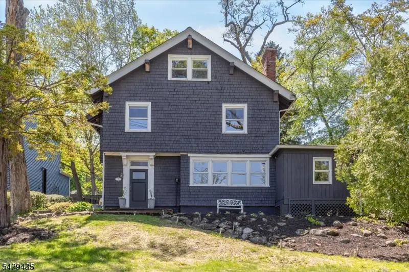 3 Oak Ridge Ave, Summit, NJ 07901 - #1