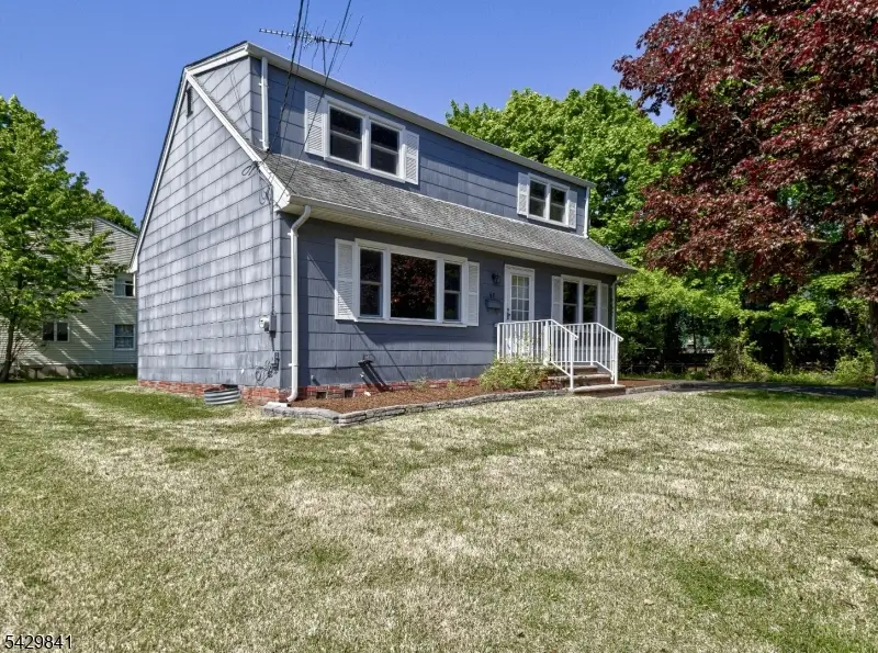 65 S Reading St, Manville, NJ 08835 - #2