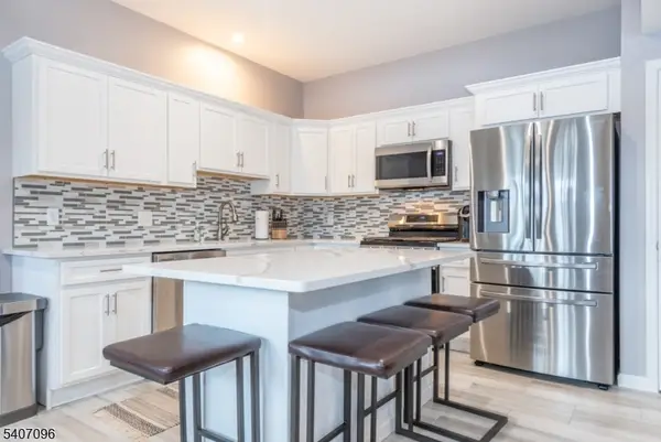 165 Lakeside Rd #6, West Milford Twp., NJ 07421