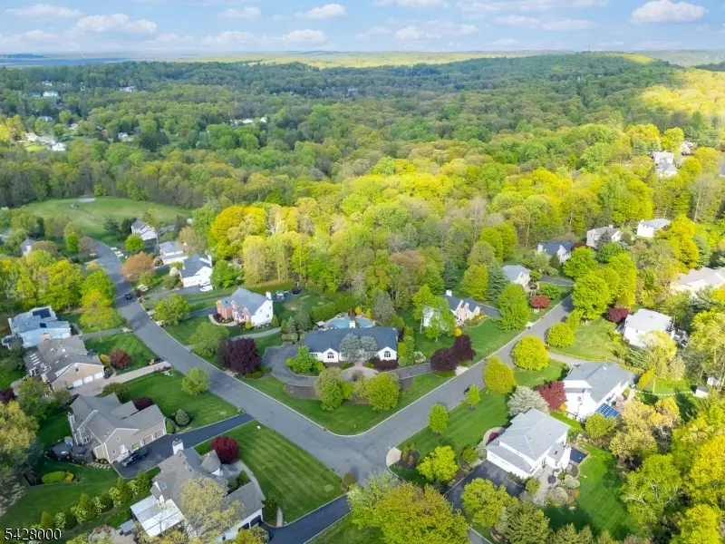 17 Elmwood Dr, Warren, NJ 07059 - #3