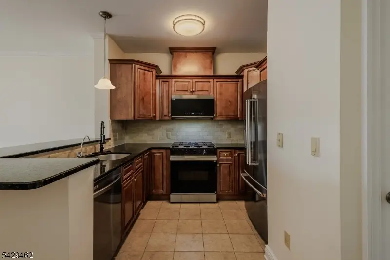 29-31 Freeman St #D-2, Newark, NJ 07105 - #3
