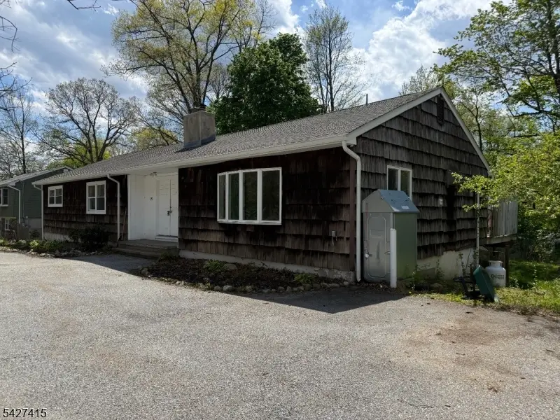 175 Highland Lakes Rd, Highland Lakes, NJ 07422 - #2