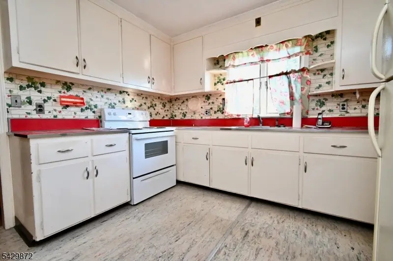 5 Gwyneth Rd, West Milford, NJ 07480 - #2