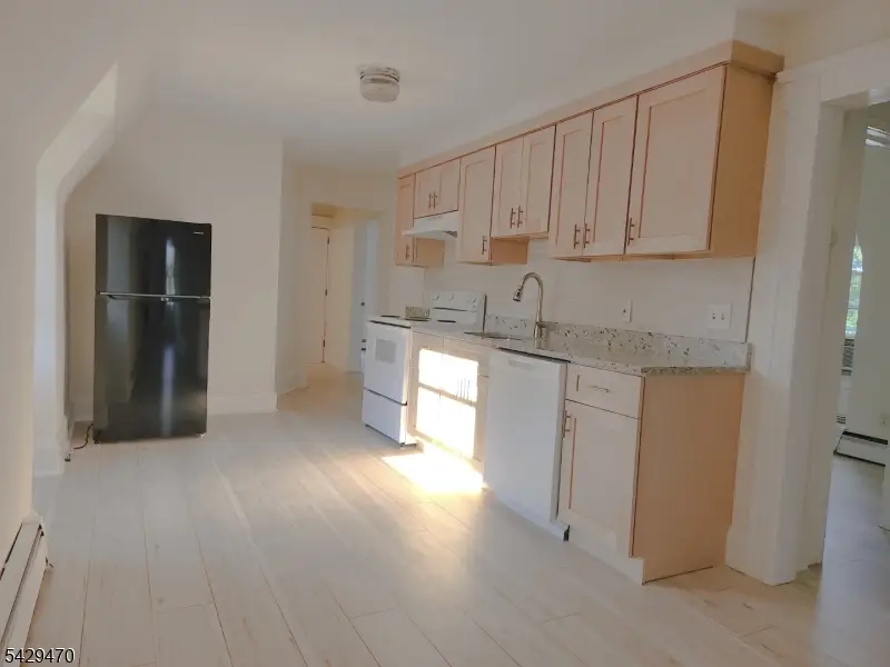 15 E Clay Ave #3, Roselle Park, NJ 07204 - #3