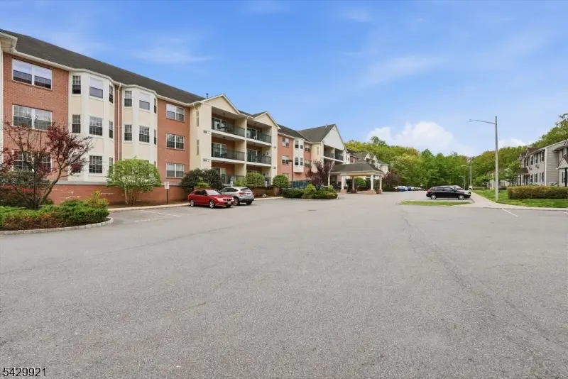 401 Dercole Ct #120, Norwood, NJ 07648 - #2