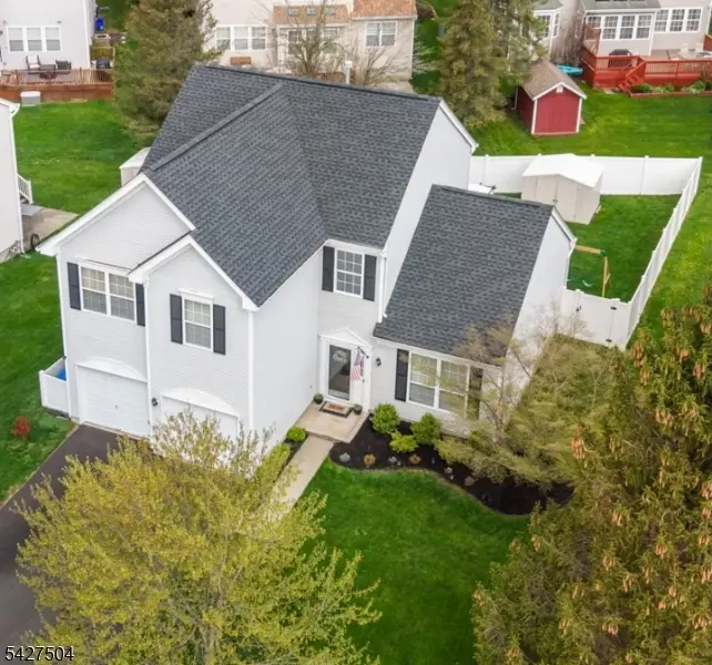 71 Saxton Dr, Hackettstown, NJ 07840 - #1