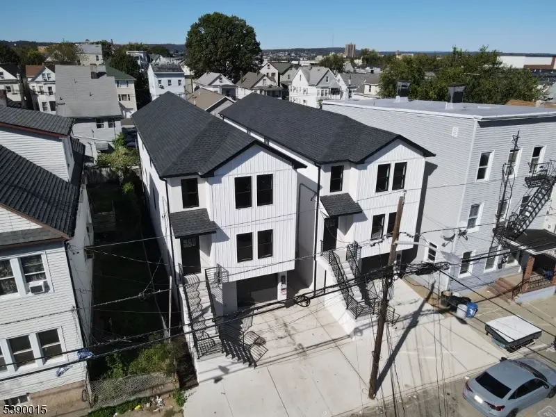 29 Robert St, Paterson, NJ 07503 - #3