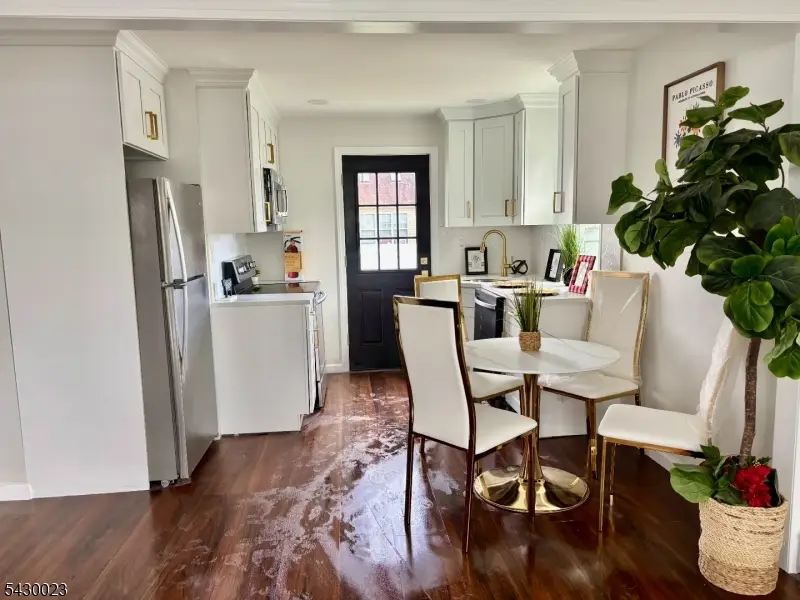 197 Delaware Ave, Cliffwood, NJ 07721 - #2