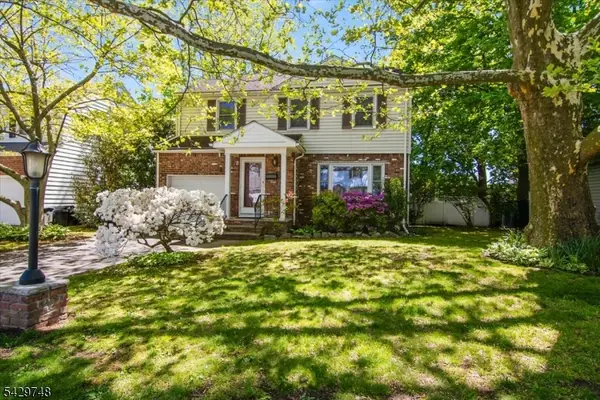 830 Collingwood Ave, Maywood Boro, NJ 07607