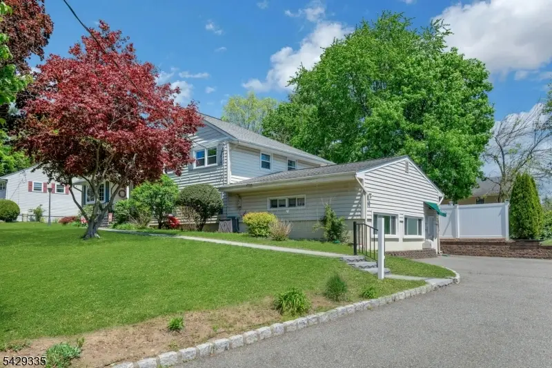 15 Maxine Dr, Morris, NJ 07960 - #3