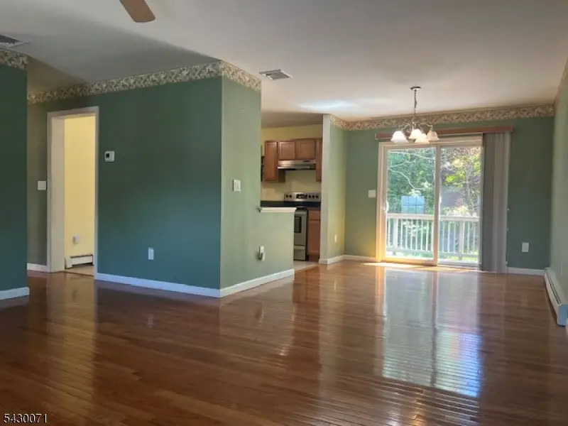 33 Circle Dr, Hamburg, NJ 07419 - #3