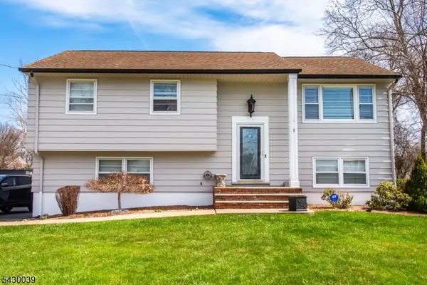8 Kennedy Dr, Fairfield Twp., NJ 07004