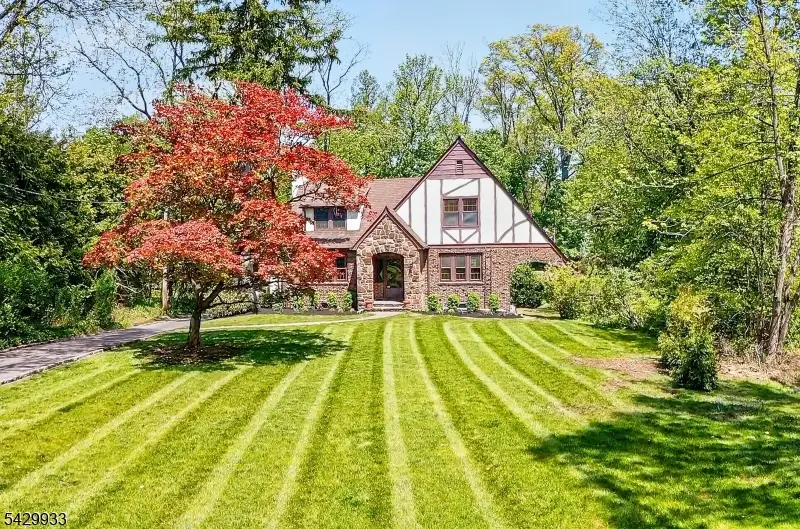 184 Old Short Hills Rd, Millburn, NJ 07078 - #3